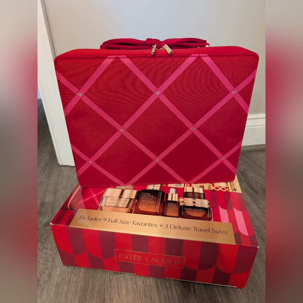 Estee Lauder cosmetic case
